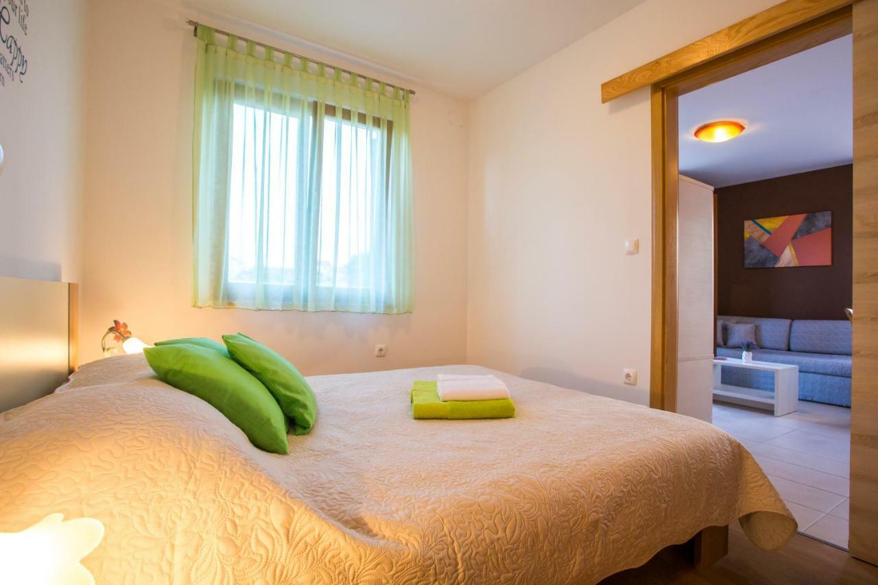 Apartman Irena Pula Buitenkant foto