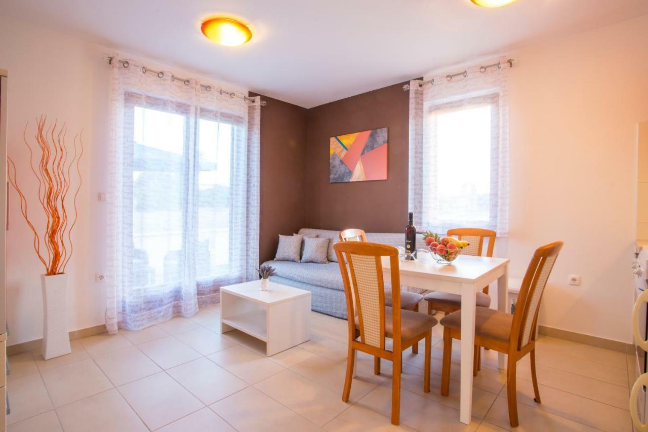 Apartman Irena Pula Buitenkant foto